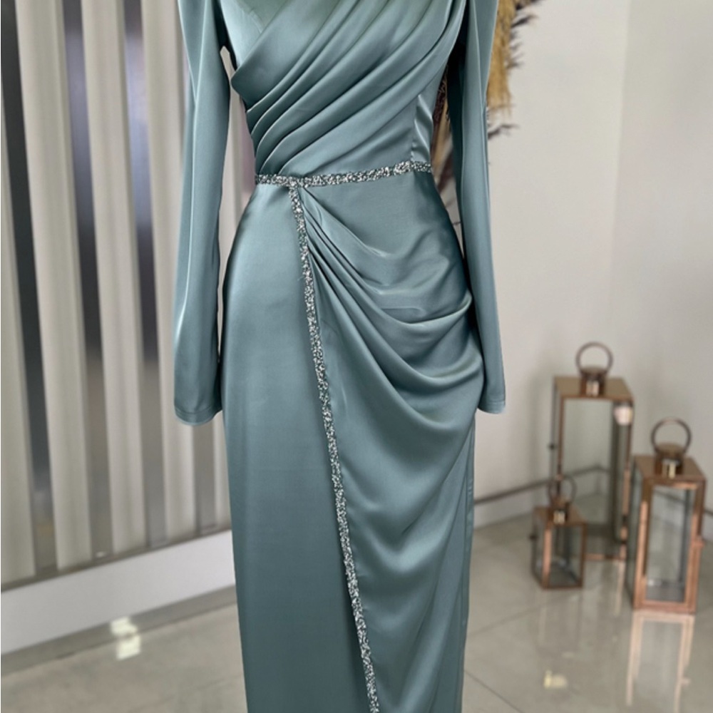 Elegant Teal Evening Satin Gown